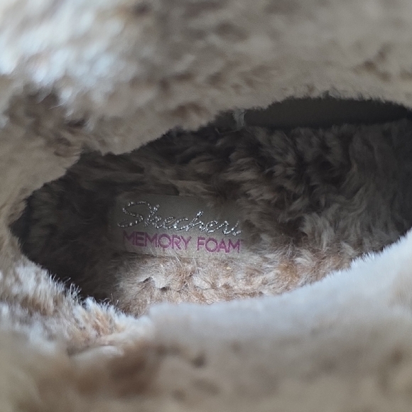 Skechers Women's Tan Fur-Lined Ankle Boots - Picture 5 of 6